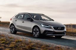 Volvo V40 facelift photo gallery