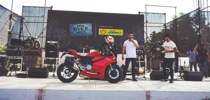 Ducati India MD, Ravi Avalur unveils the new baby sportbike from Bologna, the 959 Panigale.