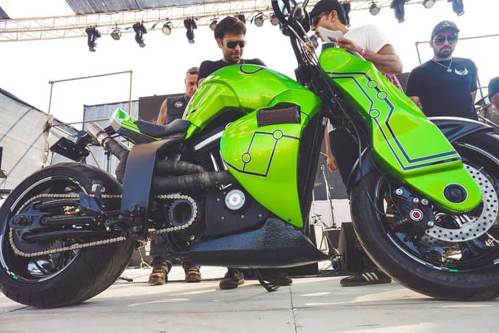 Legacy Customs - Immortale was all about a muscular broad shouldered look.