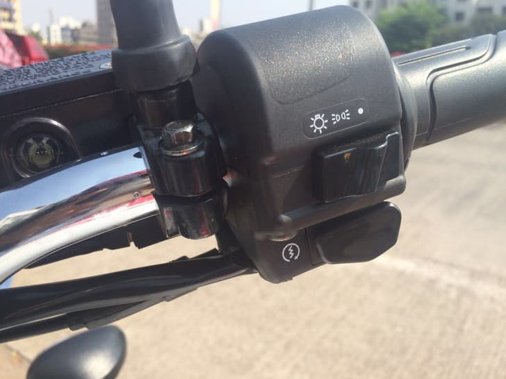 Bajaj V15 photo gallery