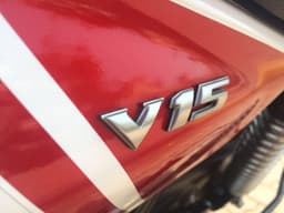 Bajaj V15 photo gallery