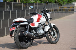 Bajaj V15 photo gallery