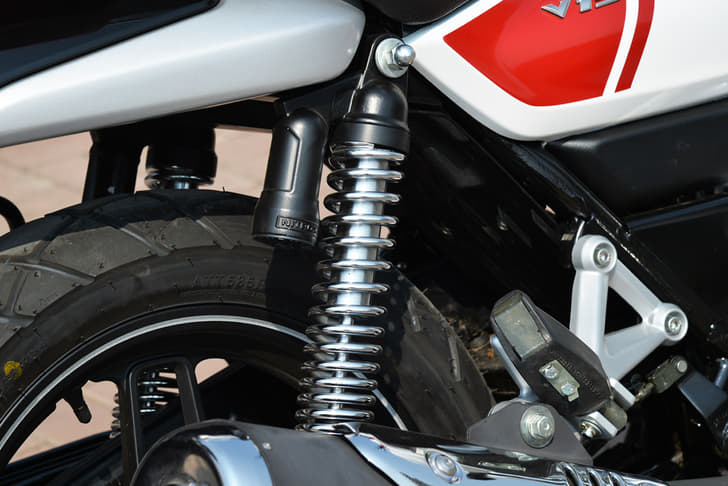 Bajaj V15 photo gallery