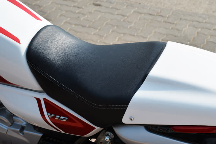 Bajaj V15 photo gallery