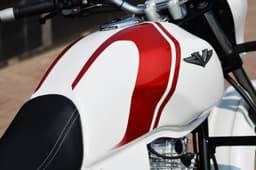 Bajaj V15 photo gallery