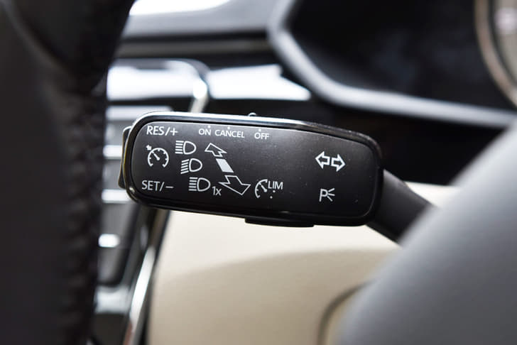 New Skoda Superb photo gallery