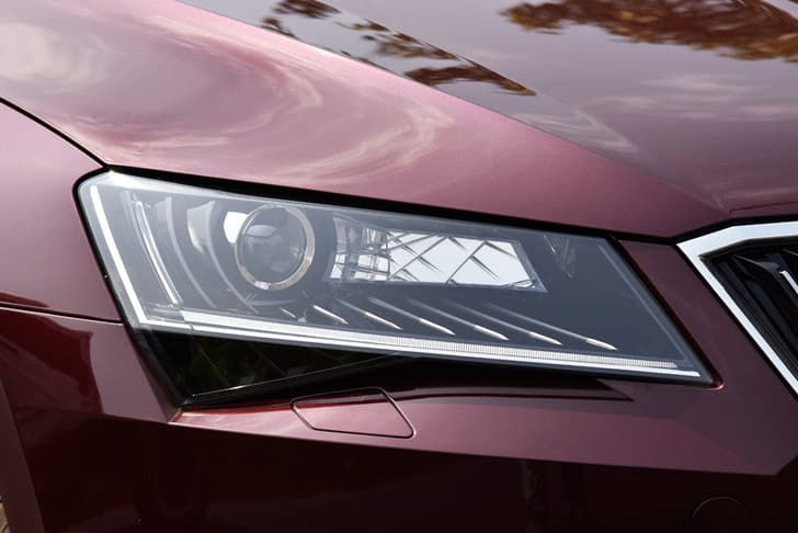 New Skoda Superb photo gallery