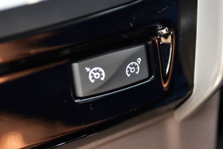 Renault Duster SUV facelift photo gallery