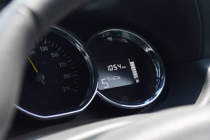 Renault Duster SUV facelift photo gallery