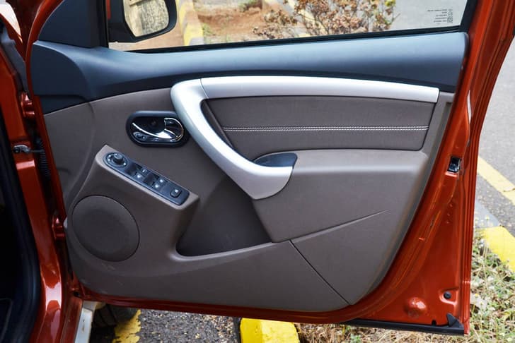 Renault Duster SUV facelift photo gallery