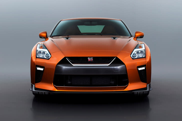 2017 Nissan GT-R photo gallery