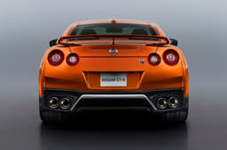 2017 Nissan GT-R photo gallery