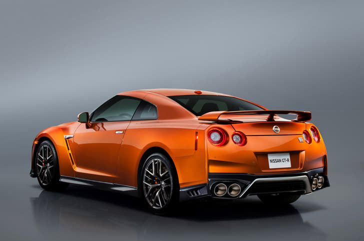 2017 Nissan GT-R photo gallery