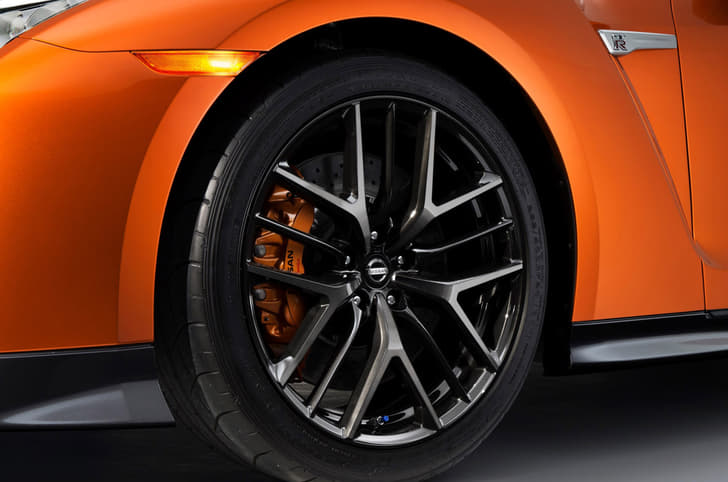 2017 Nissan GT-R photo gallery