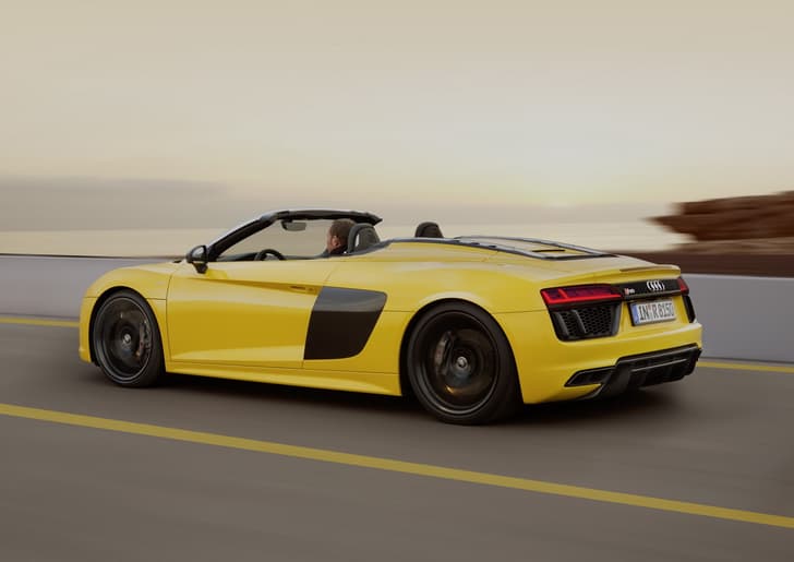 New Audi R8 Spider photo gallery
