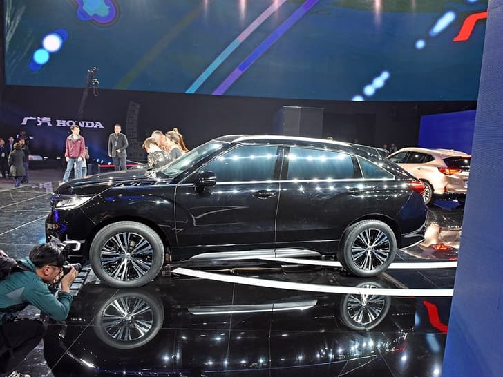 Honda Avancier SUV photo gallery