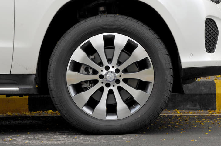 Mercedes GLS SUV photo gallery