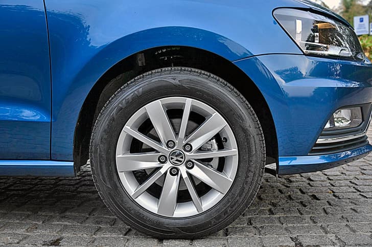 15-inch alloy wheels standard on top trim.