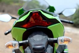 Kawasaki Ninja ZX10R photo gallery