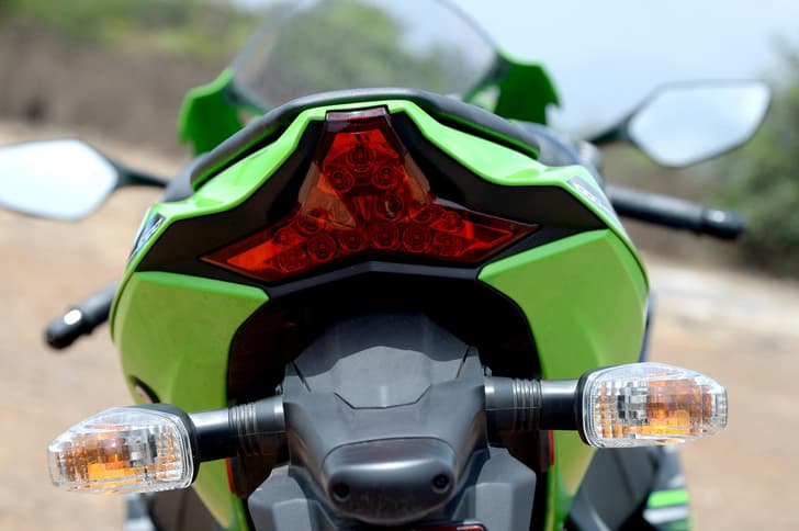 Kawasaki Ninja ZX10R photo gallery