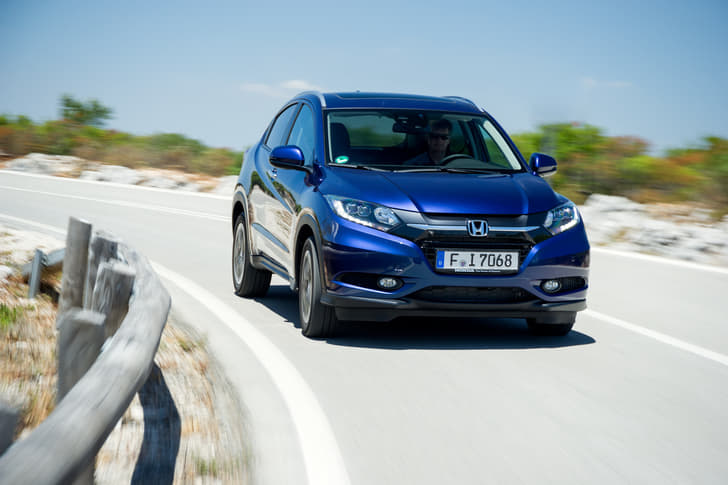 The HR-V follows a similar design language as other new Hondas, though chrome is used to a much lesser extent on the front fascia.