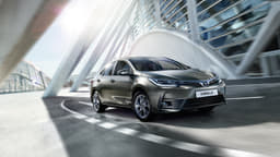 2017 Toyota Corolla Altis facelift image gallery