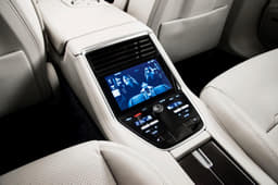 New Porsche Panamera photo gallery