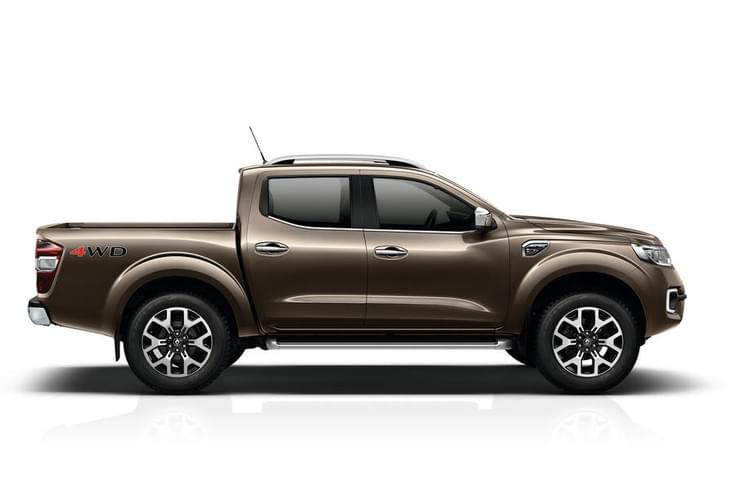 The pick-up’s rear bed is available in short and long guises, depending on the market. The pick-up’s rear bed is available in short and long guises, depending on the market.