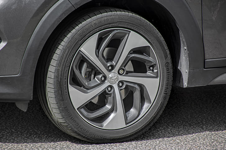 2016 Hyundai Tucson image gallery