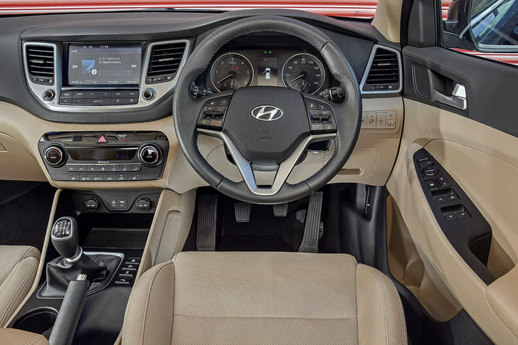 2016 Hyundai Tucson image gallery