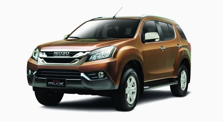 2017 Isuzu MU-X SUV image gallery
