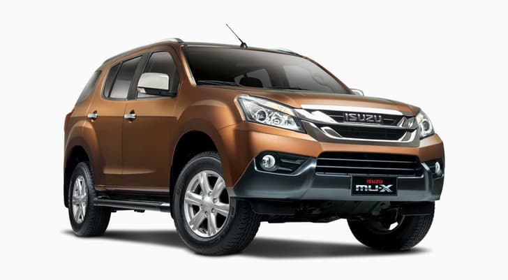 2017 Isuzu MU-X SUV image gallery