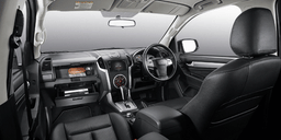 2017 Isuzu MU-X SUV image gallery