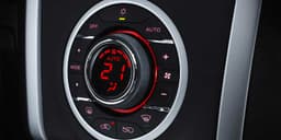 2017 Isuzu MU-X SUV image gallery