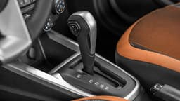 Chevrolet Onix Activ photo gallery