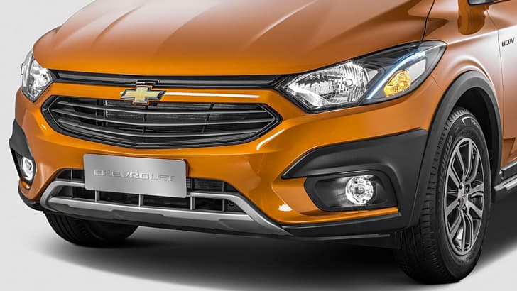 Chevrolet Onix Activ photo gallery