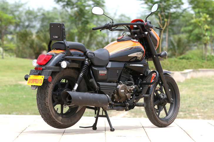 Drag handlebar creates a more dynamic, yet comfortable seating posture. 