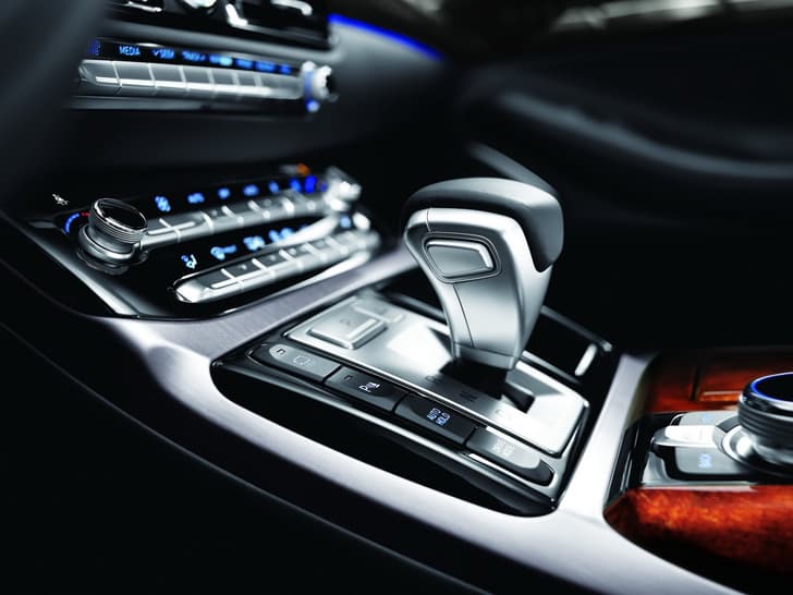 Genesis G90 photo gallery