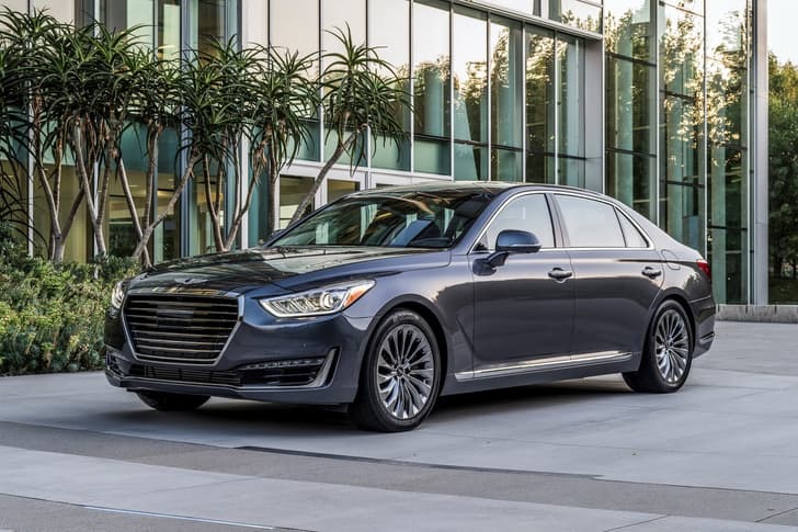 Genesis G90 photo gallery