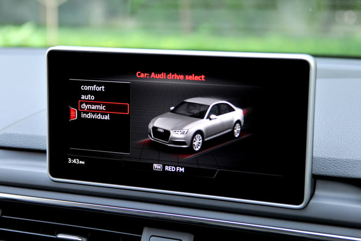 New Audi A4 photo gallery