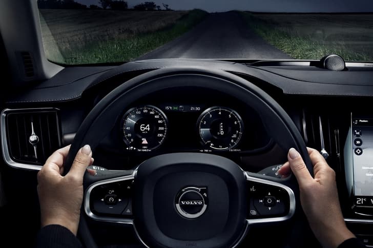 Volvo V90 Cross Country photo gallery