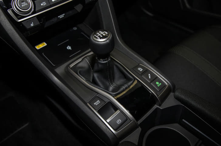 2017 Honda Civic hatchback image gallery