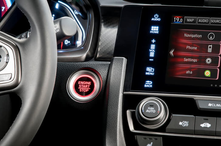 2017 Honda Civic hatchback image gallery