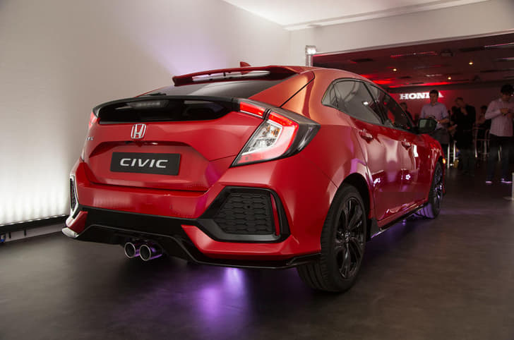 2017 Honda Civic hatchback image gallery