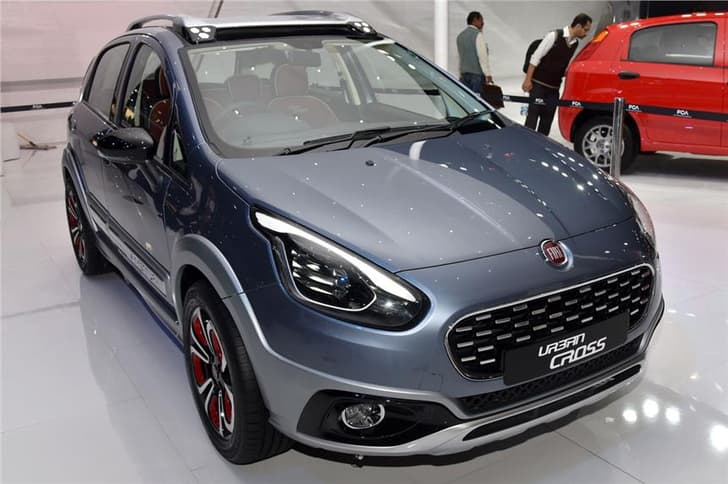 2016 Fiat Urban Cross photo gallery
