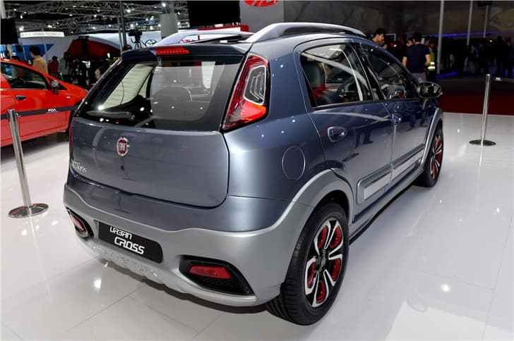 2016 Fiat Urban Cross photo gallery