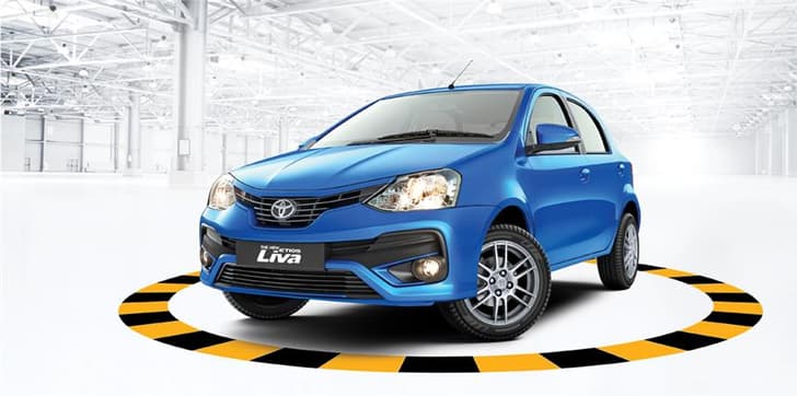 2016 Toyota Etios Liva photo gallery