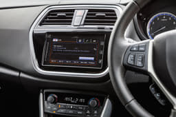 Suzuki S-Cross facelift photo gallery