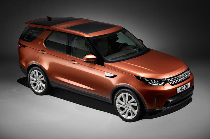 2017 Land Rover Discovery photo gallery