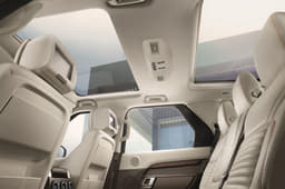 2017 Land Rover Discovery photo gallery